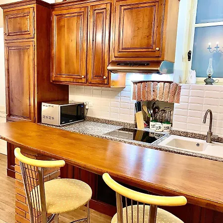 דירה Exquisitely Renovated And Centrally Located With Free Parking טורינו
