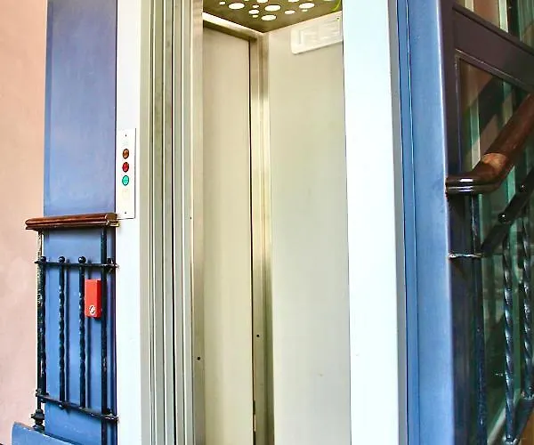 Exquisitely Renovated And Centrally Located With Free Parking * Turin