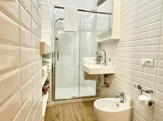 Exquisitely Renovated And Centrally Located With Free Parking * Turín