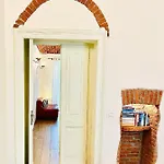 Exquisitely Renovated And Centrally Located With Free Parking Appartamento Torino