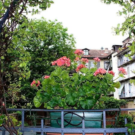 Appartamento Exquisitely Renovated And Centrally Located With Free Parking